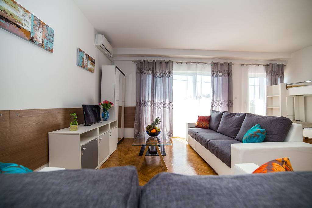 Holiday Home White House Ποντστράνα Εξωτερικό φωτογραφία