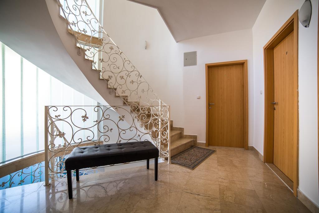 Holiday Home White House Ποντστράνα Εξωτερικό φωτογραφία